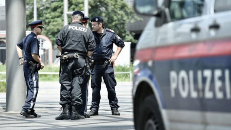 Shqiptari e mbyt me thikë një serb në Vjenë