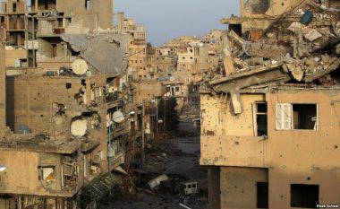 Rusia avancon në luftimin e Shtetit Islamik në Siri
