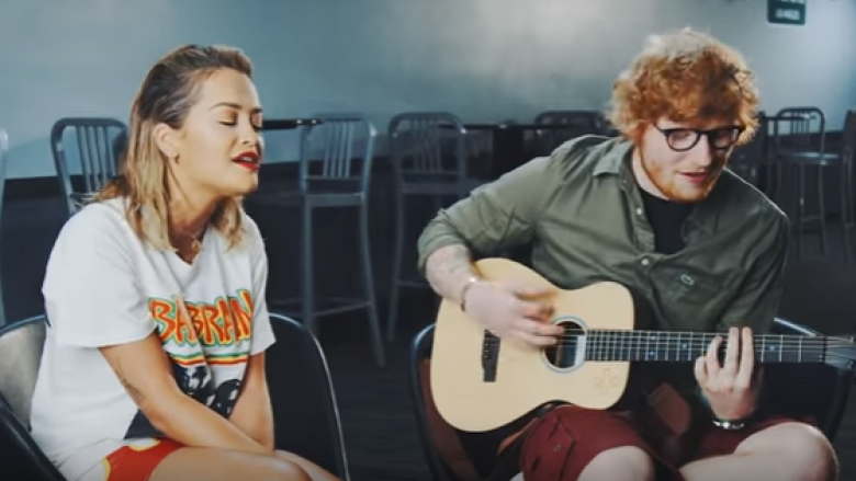 Rita Ora dhe Ed Sheeran të mrekullueshëm në versionin akustik të “Your Song” (Video)