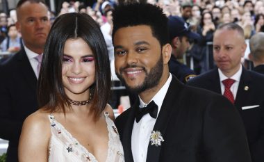 Selena Gomez mbështet The Weeknd në koncert (Foto/Video)