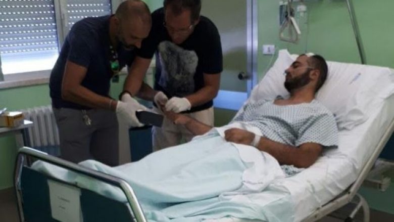 Shqiptari arratiset pothuajse nudo nga një spital italian