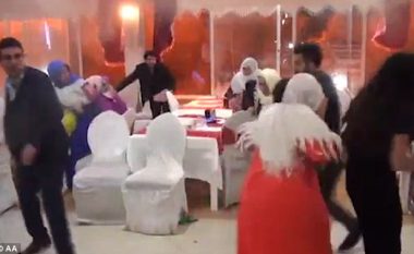 Dasma u kthye në ferr, momenti kur shpërthen bomba afër restorantit (Video)