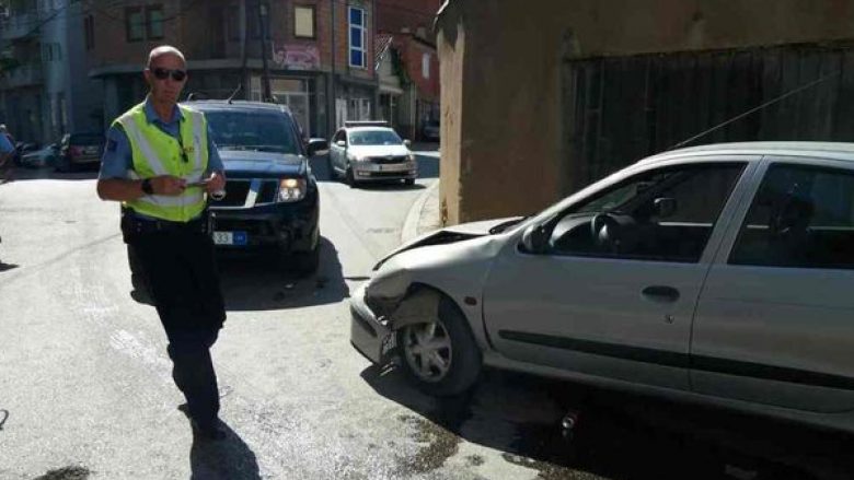 Aksidentohet Xuxi me një veturë të EULEX-it, dërgohet me urgjencë në spital (Foto)