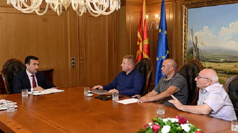 Ushtarët profesionistë nga kryeministri Zaev kërkojnë rregullimin e statusit të tyre
