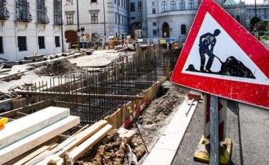 Austria ndalon ndërtimin e murit pranë selisë së qeverisë