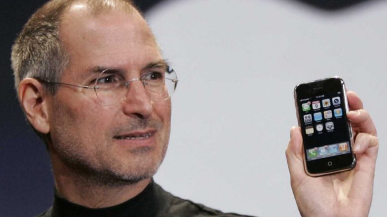Ndryshimet drastike të iPhone gjatë 10 viteve (Foto)