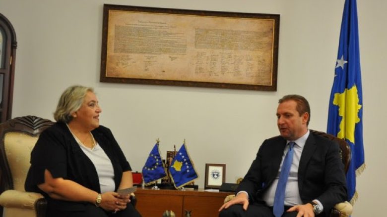 Sefaj kërkon nga EULEX-i bashkëpunim në luftën kundër korrupsionit