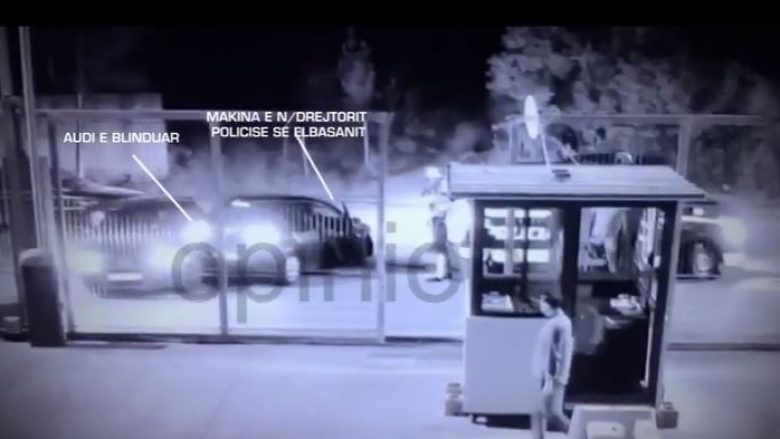 Momenti kur Audi i blinduar, përplas makinën e zëvendësdrejtorit të policisë së Elbasanit (Video)