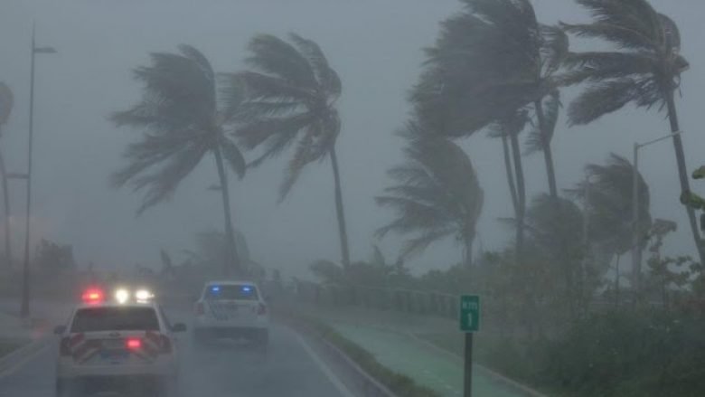 Uragani Irma përcillet me erëra me shpejtësi 360 kilometra në orë (Foto)