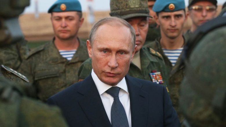 Rusia fillon manovrat e përbashkëta ushtarake me Bjellorusinë, në portat e BE-së