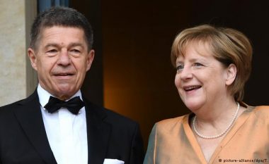 Joachim Sauer: Kush është burri në krah të Merkelit?