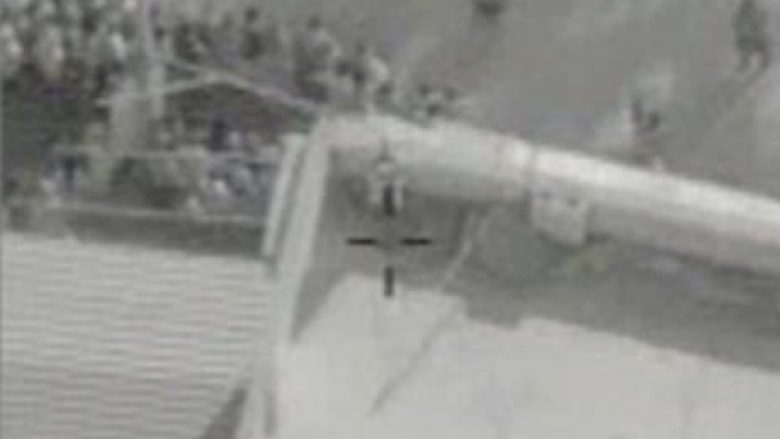 ISIS-i po bënte gati një ekzekutim publik, sulmohen me raketë nga aeroplani (Video)