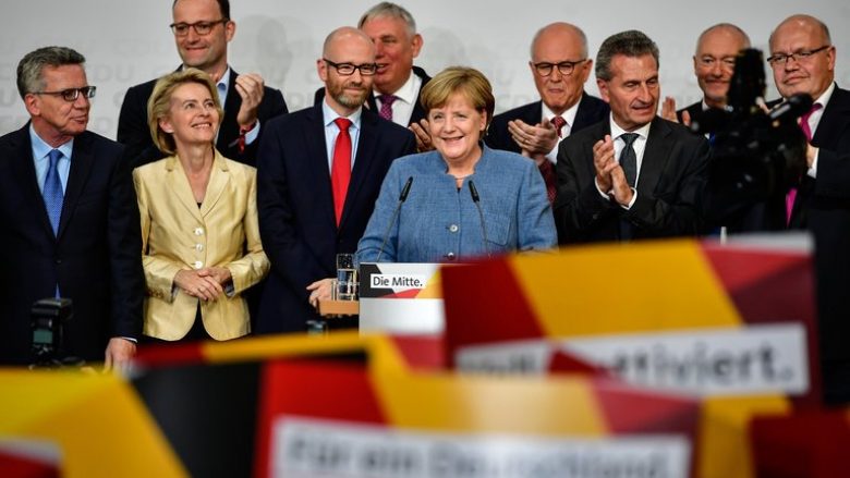 Misioni më i vështirë i Merkelit: Gruaja më e fortë në botë rrezikon të bëhet “kancelare e paradave”