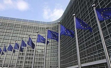 BE-ja pritet t’i ndajë 100 miliardë euro për të zbutur ekonominë nga pandemia e Coronavirusit