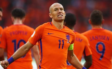 Holanda fiton ndaj Bullgarisë dhe ngjitet në vendin e tretë në Grupin A (Video)