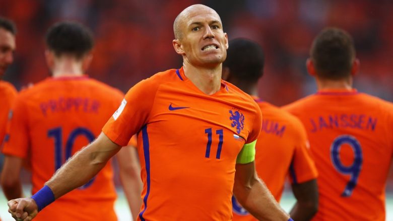 Holanda fiton ndaj Bullgarisë dhe ngjitet në vendin e tretë në Grupin A (Video)