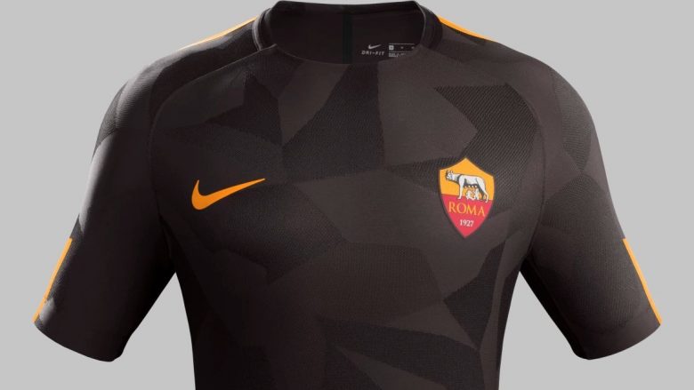 Roma zbulon fanellat e treta për sezonin 2017/18 (Foto)