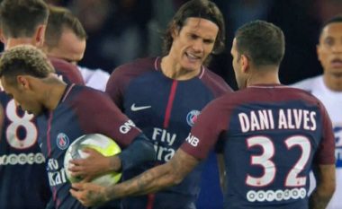 Dani Alves shpjegon pse reagoi ashtu ndaj Cavanit te gjuajtja e lirë (Video)