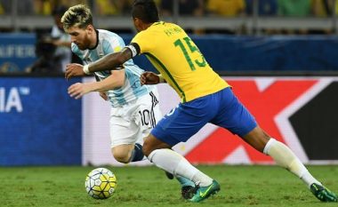 Paulinho zbulon se çfarë i tha Messi që e bindi të kalojë te Barça, e gjitha kjo gjatë një gjuajte të lirë në miqësoren Brazil-Argjentinë