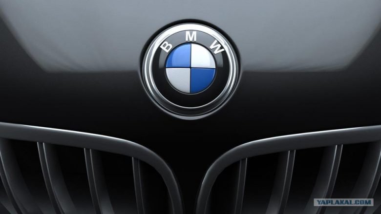 Teksa kthehej nga mekaniku, BMW 2 Series iu përfshi papritmas nga flakët (Foto)