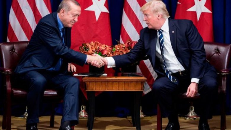 Konfirmohet miqësia SHBA-Turqi: Miku im Erdogan, miku im Trump
