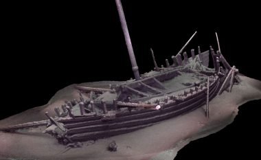 Hulumtuesit e ndryshimeve klimatike, gjetën 60 anije të lashta në gjendje shumë të mirë (Foto)