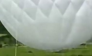 Humbi kontrollin e balonës, fluturoi afro 100 kilometra në lartësi (Video)