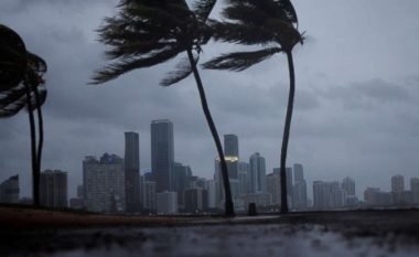 Irma arrin në Floridë, shënohen viktimat e para: “Gjithçka nën ujë, gjithçka”! (Video)
