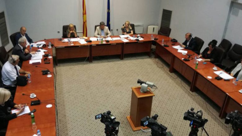 Miratohet propozimi i Qeverisë së Maqedonisë për ndryshimin e Kushtetutës, të hënën fillon diskutimi në Kuvend