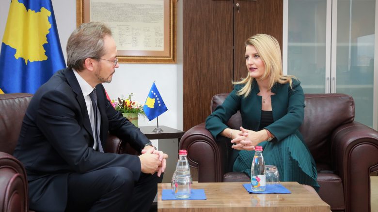 Austria mbështet fuqishëm agjendën integruese të Kosovës