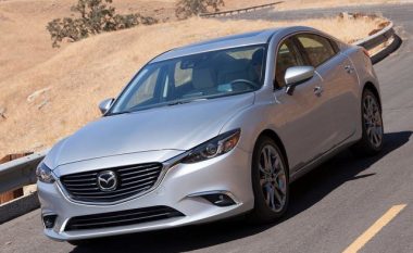Mazda kthen prapa 60 mijë vetura, shkaku i problemeve me timonin (Foto)