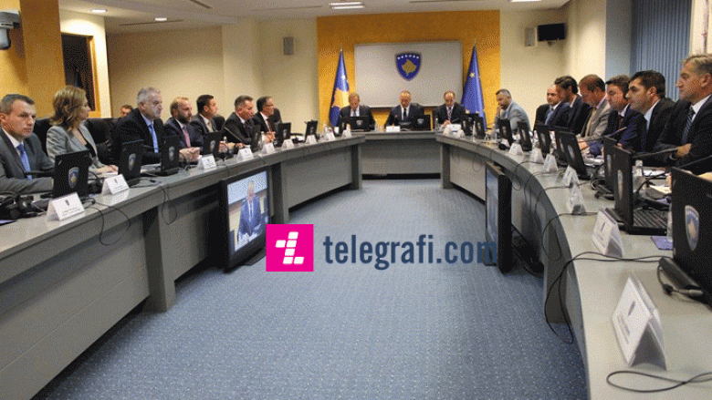 Mbledhja e parë e Qeverisë së re të Kosovës (LIVE)