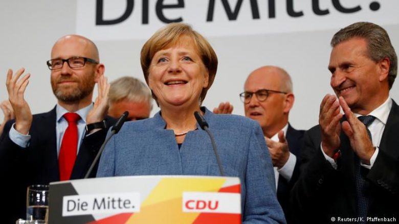 Merkel edhe një herë kancelare: Qeveria e ardhshme mes unionit CDU/CSU, liberalëve dhe të gjelbërve!? (Foto)
