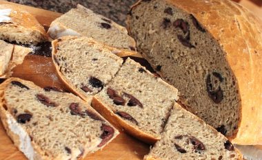 Bukë me ullinj – e shëndetshme dhe aromatike