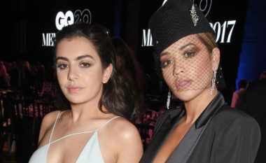 Rita shkon me vonesë në GQ Awards, por merr gjithë vëmendjen me veshjen e saj (Foto)