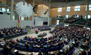 Debat në Budestagun gjerman: Maqedonia t’i përshpejtojë reformat, nuk është e gatshme për anëtarësim në BE