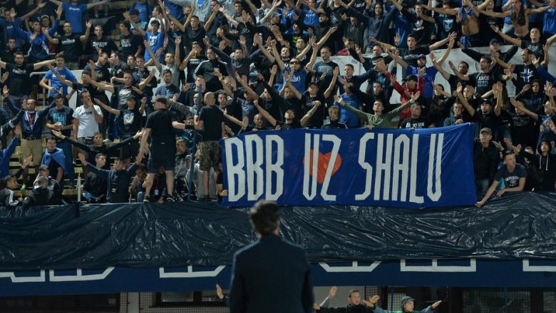 Kroatët harrojnë ndeshjen dhe yjet e tyre, i gjithë stadium në këmbë duke kënduar për Kujtim Shalën (Video)