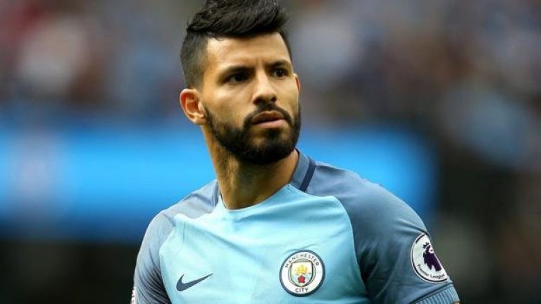 Aguero aksidentohet me veturë, e pëson keq duke thyer disa brinjë (Foto)