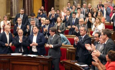 Parlamenti i Katalonisë miraton referendumin e pavarësisë