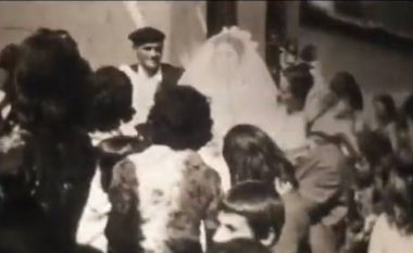 Pamje të rralla: Një dasmë në Gjilan, në vitin 1974 (Video)