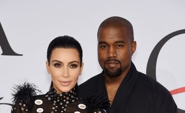 Kim Kardashian tregon se si e njohu Kanye Westin kur ajo ishte e martuar (Foto)