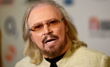 Barry Gibb thotë se Rita Ora, Ed Sheeran dhe Ariana Grande janë legjendat e ardhshme të muzikës (Foto)