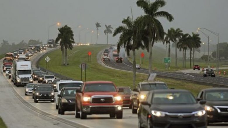 Uragani Irma, mbërrin në Florida