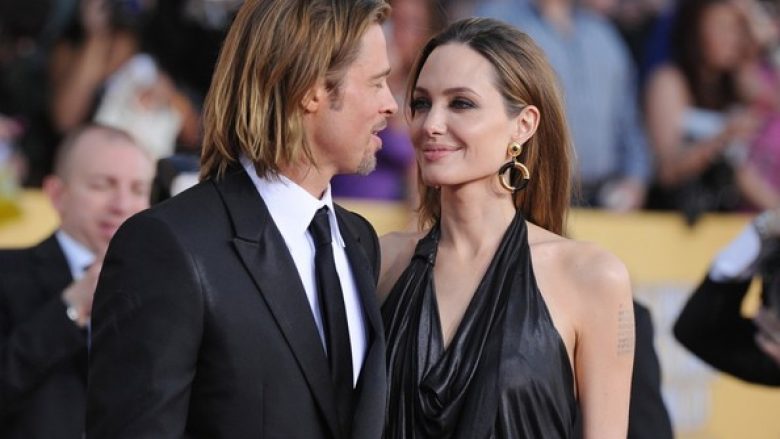 Angelina Jolie jep një fije shprese ribashkimit me Brad Pittin