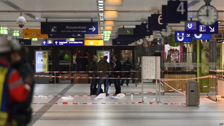 Kosovari që sulmoi me sëpatë në Gjermani u dërgua në psikiatri