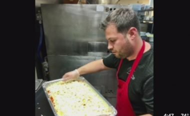 Shqiptari nga Kosova dhuron ushqim falas për të prekurit nga uragani në Houston (Video)
