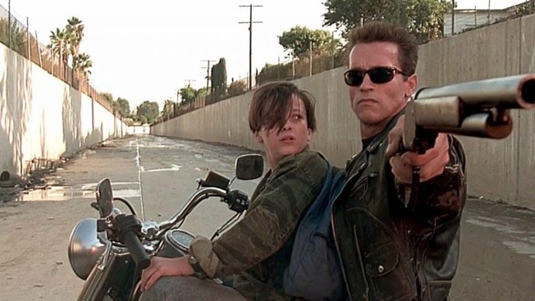 Rikthehen “Terminator” dhe Linda Hamilton