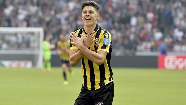 Rashica i lumtur me golin dhe fitoren ndaj Ajaxit (Foto)