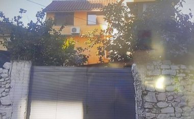 Axha e vrau nipin për një copë oborri në Shkodër (Video)
