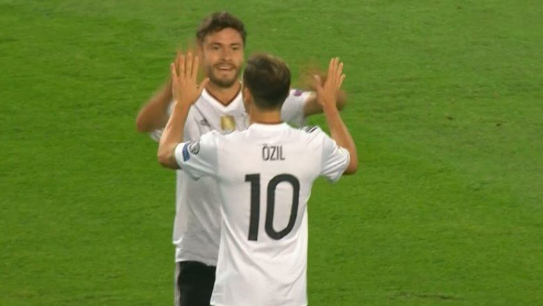 Ozil kalon Gjermaninë në epërsi me një gol të bukur (Video)